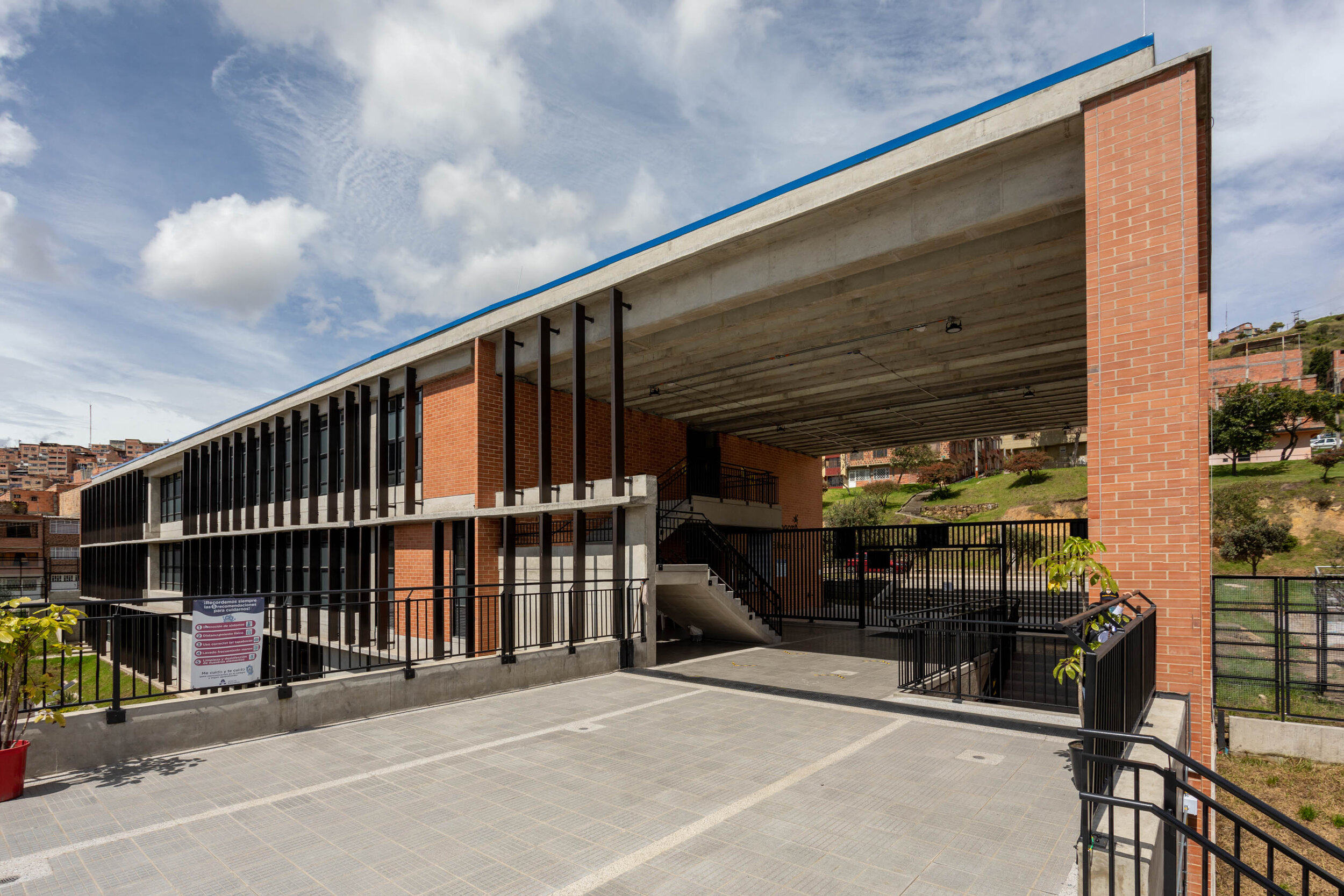 Colegio El Nogal - Sierra Morena - WEB - LlanoFotografia -pano0577.jpg