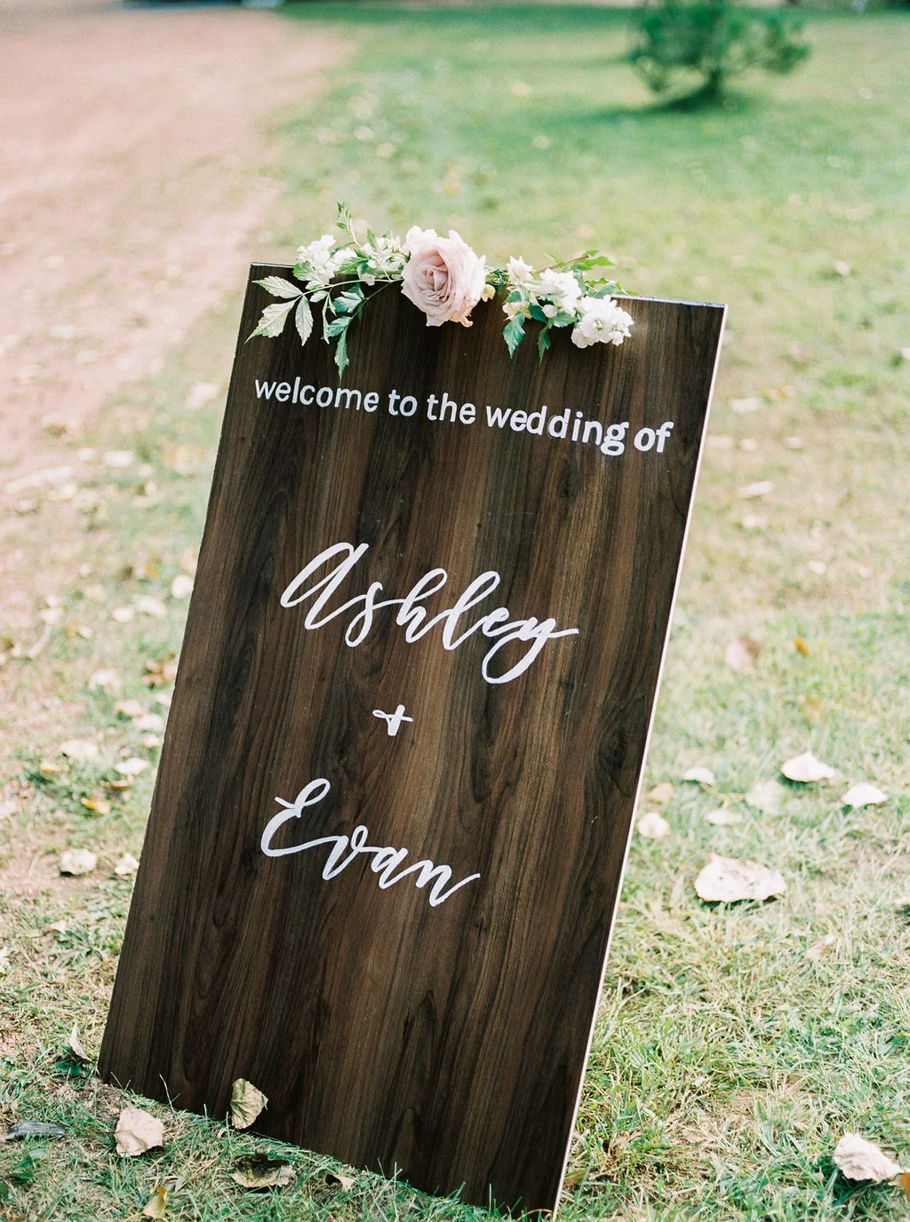 Camp-Sturtevant-Wausau-Wedding-Florist-KaseStyles-18-.jpg
