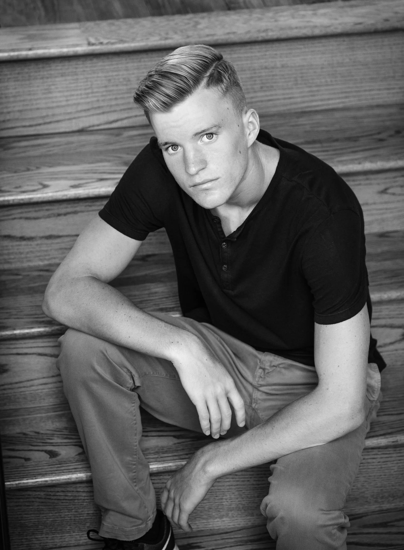 peoria-illinois-photographer-high-school-senior-pictures | studio photography | Portraitlife Photography | Shane Bruer