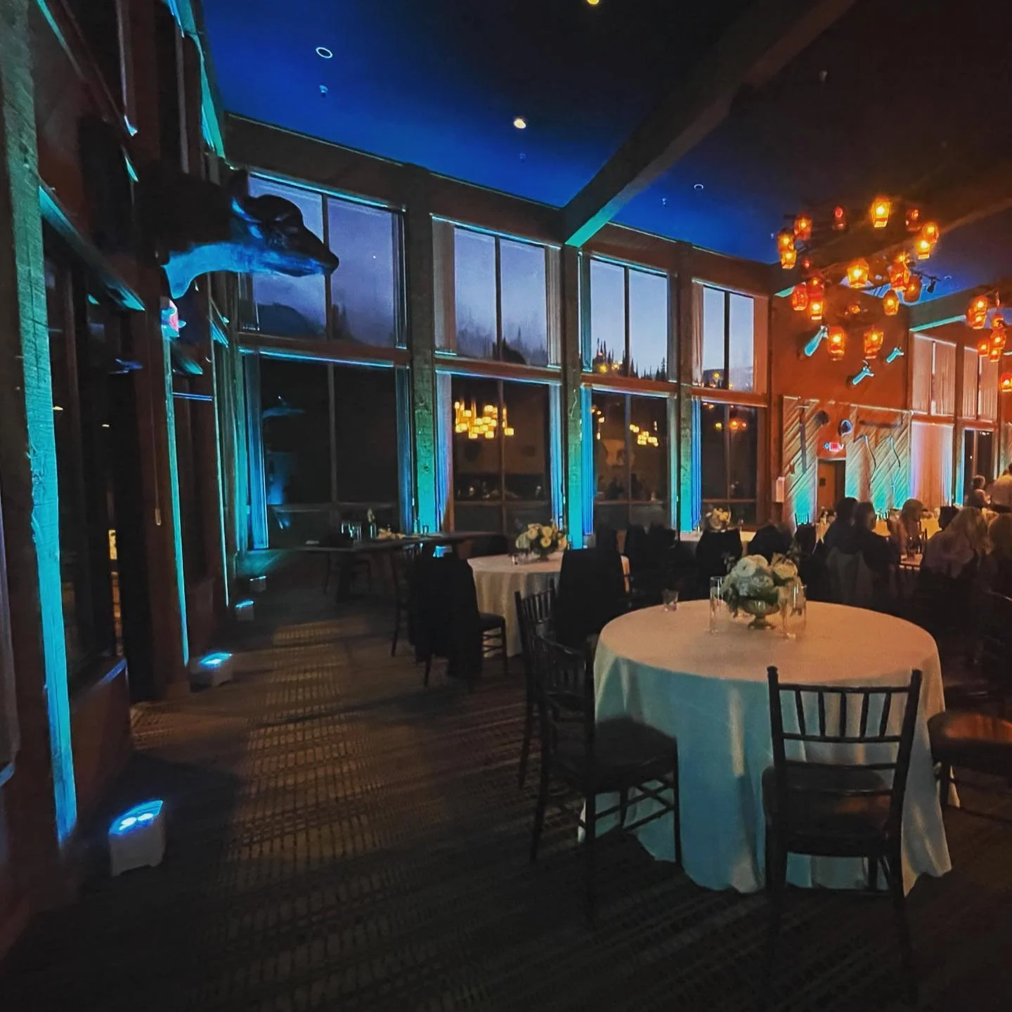 We lit up Huntley Lodge this weekend!
@bigskyresort 
Coordinated by @magnoliablueevents 
Photographer @jenniferphoto 

Congrats to Megan and Nicholas 🎉

#uplights #montanaparty #montanawedding #bigsky #wedding #weddingdj #montanaweddingvenues #lodge