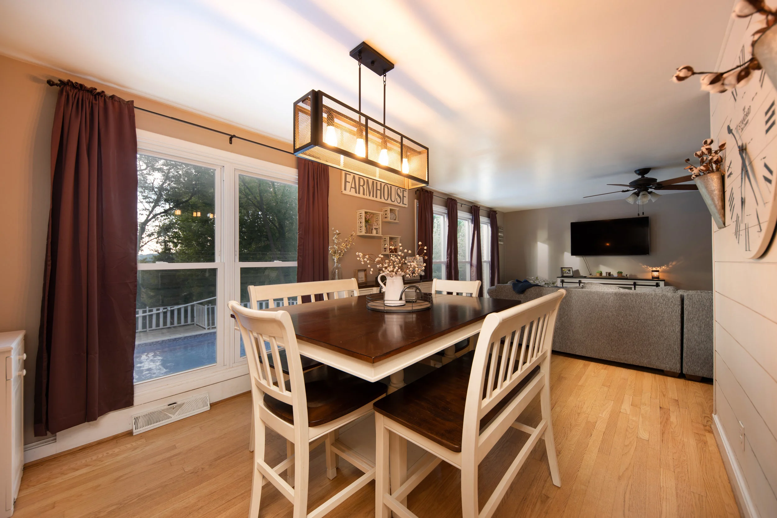 2585 Stanford Dr-7.jpg