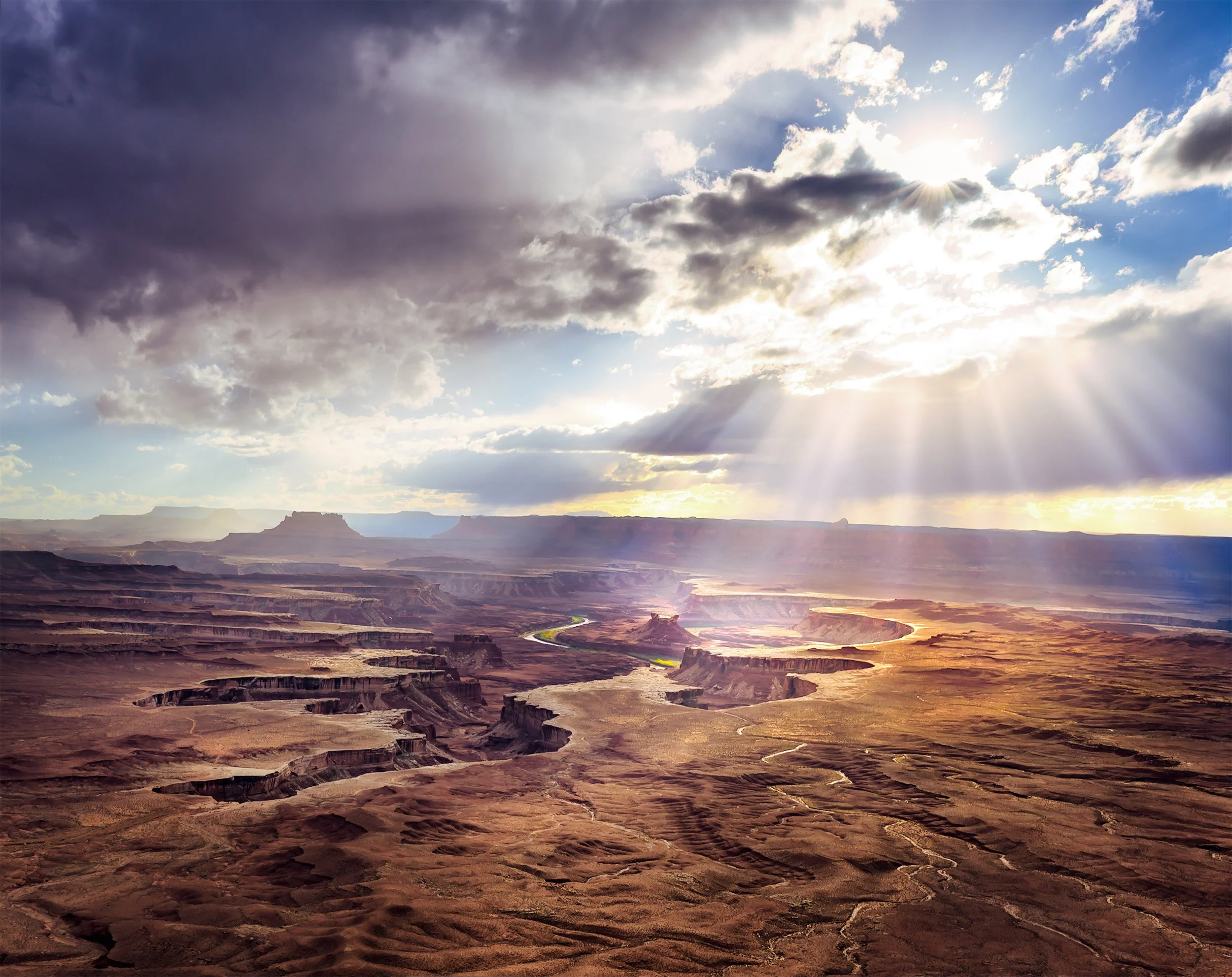 Green River Overlook in Canyonlands National Park in golden hour.