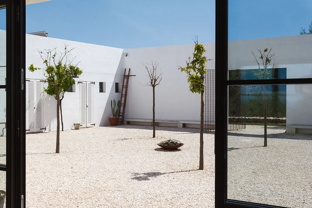 MASSERIA-MOROSETA-ANNIVERSARY-MAGAZINE-11.jpg