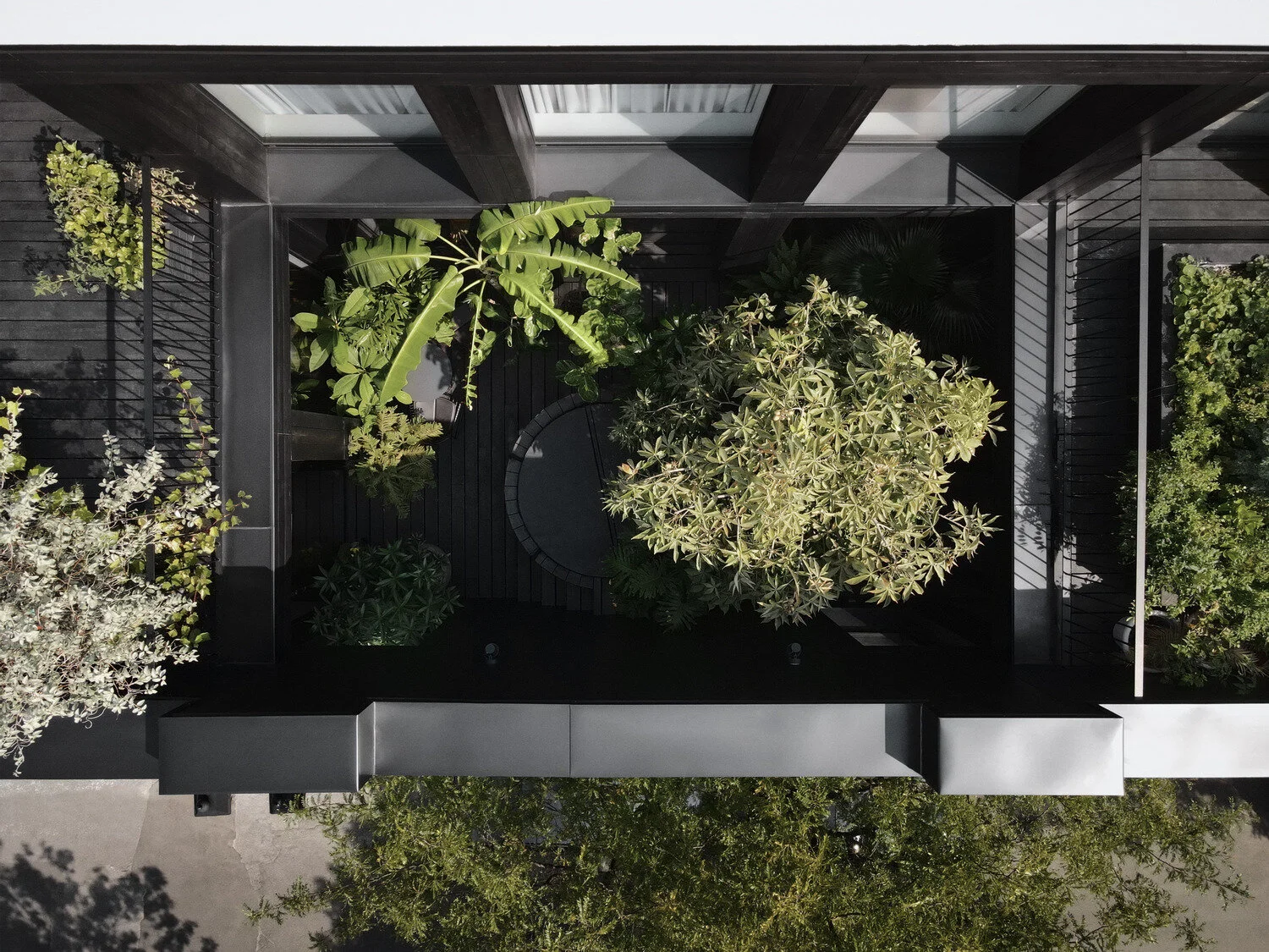 Residence Alma by Atelier Barda — A discreet transformation on Anniversary Magazine