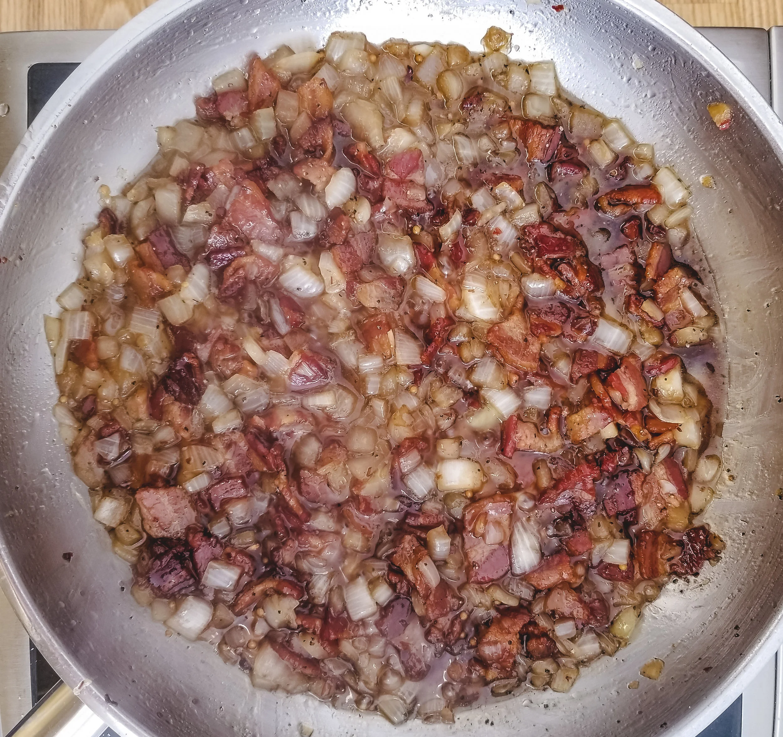 bacon jam simmer.jpg