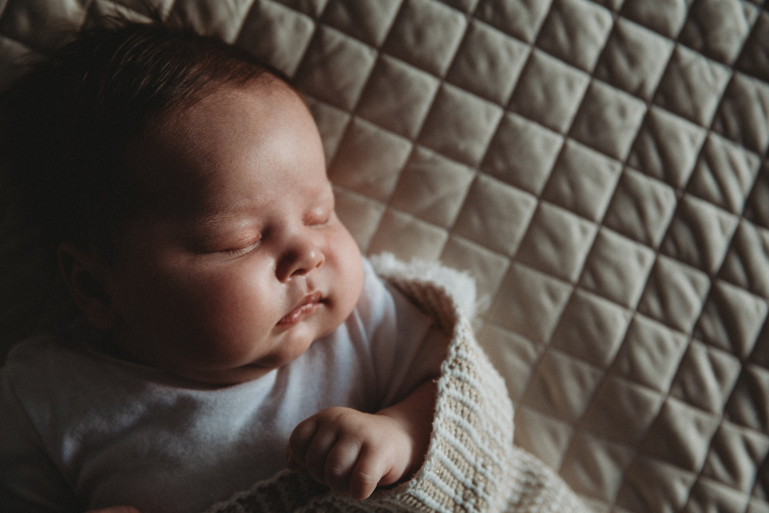 LucyBaumMontrealNewbornPhotographer_NewbornJune2019-21.jpg