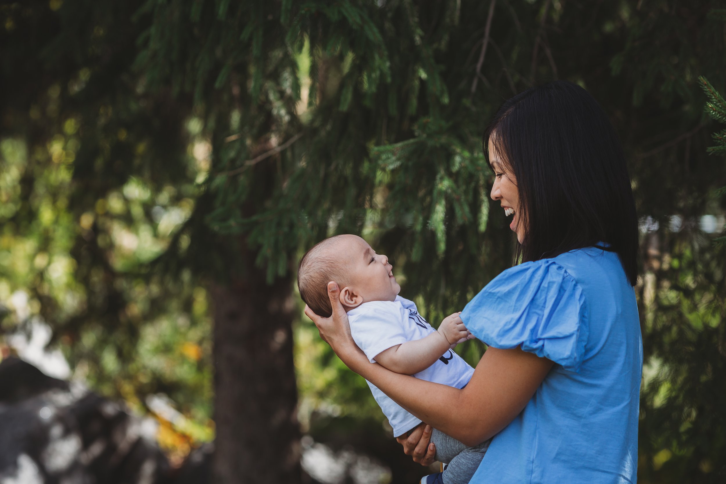 Lucy-Baum-Montreal-Newborn-Family-Photography-SN-St-Laurent-53.jpg