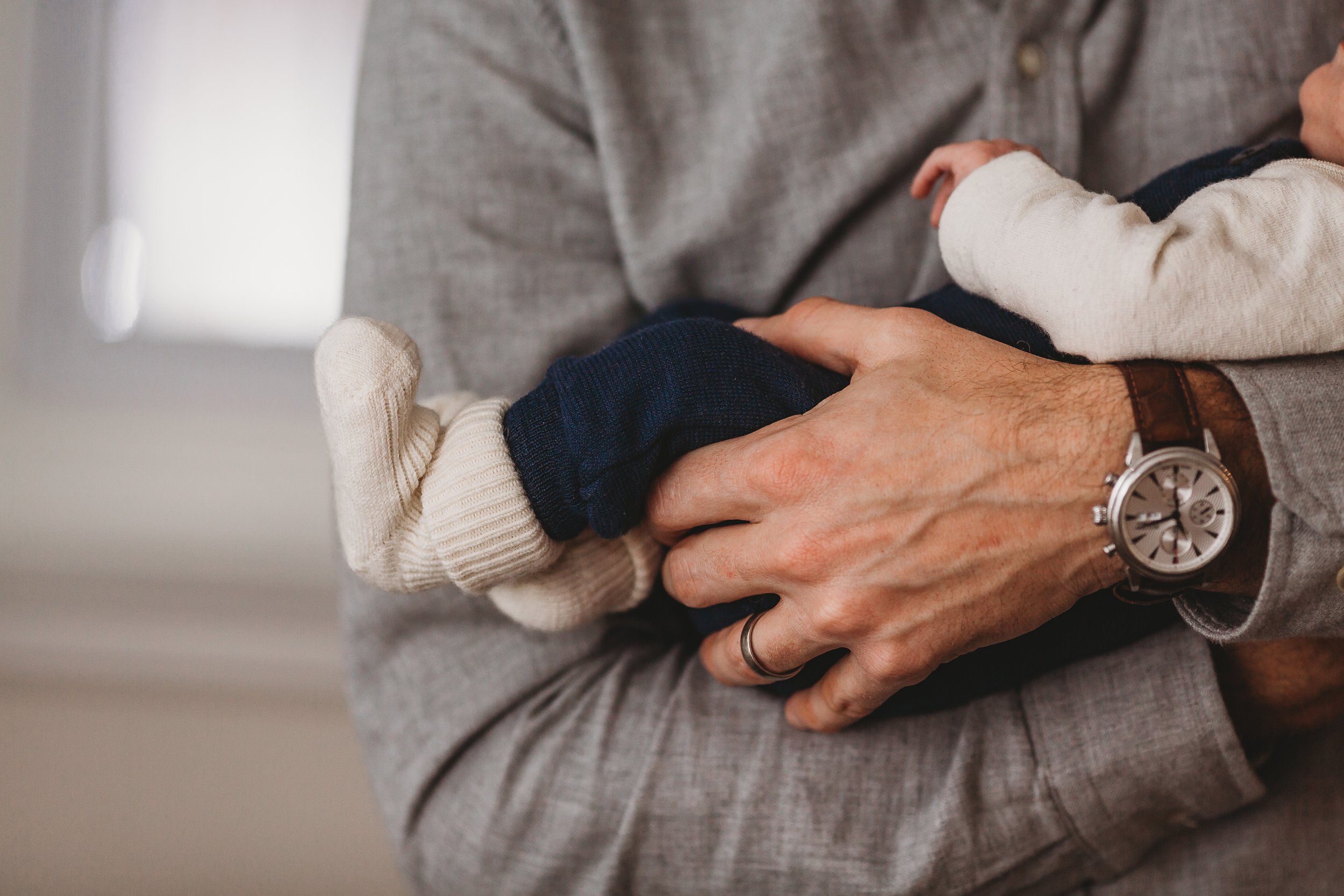 LucyBaumMontrealNewbornPhotographer_NDGFamilySession-35.jpg