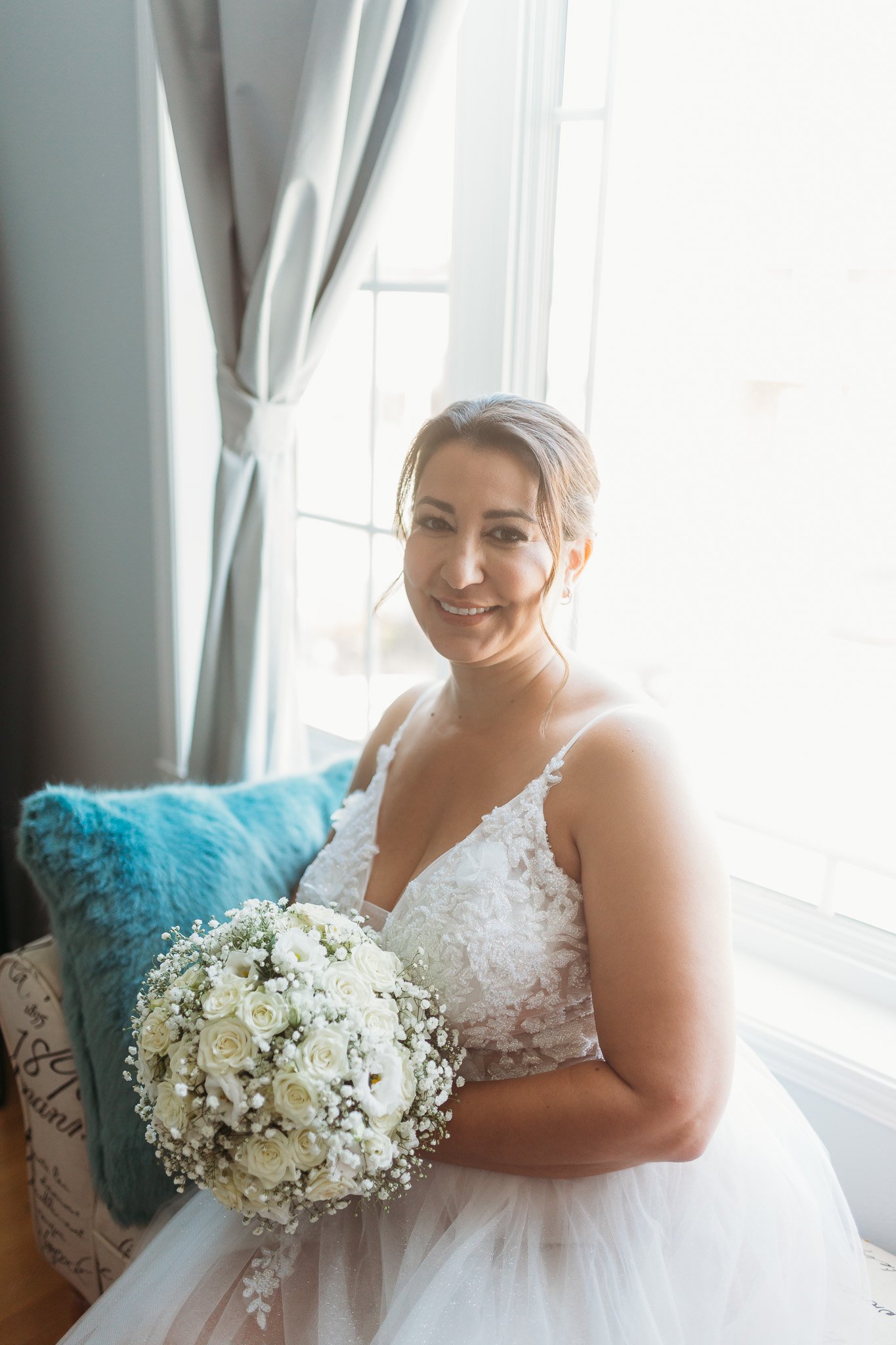 Lucy-Baum-Montreal-Wedding-Photographer-Manoir-Grant-Blog-15.jpg