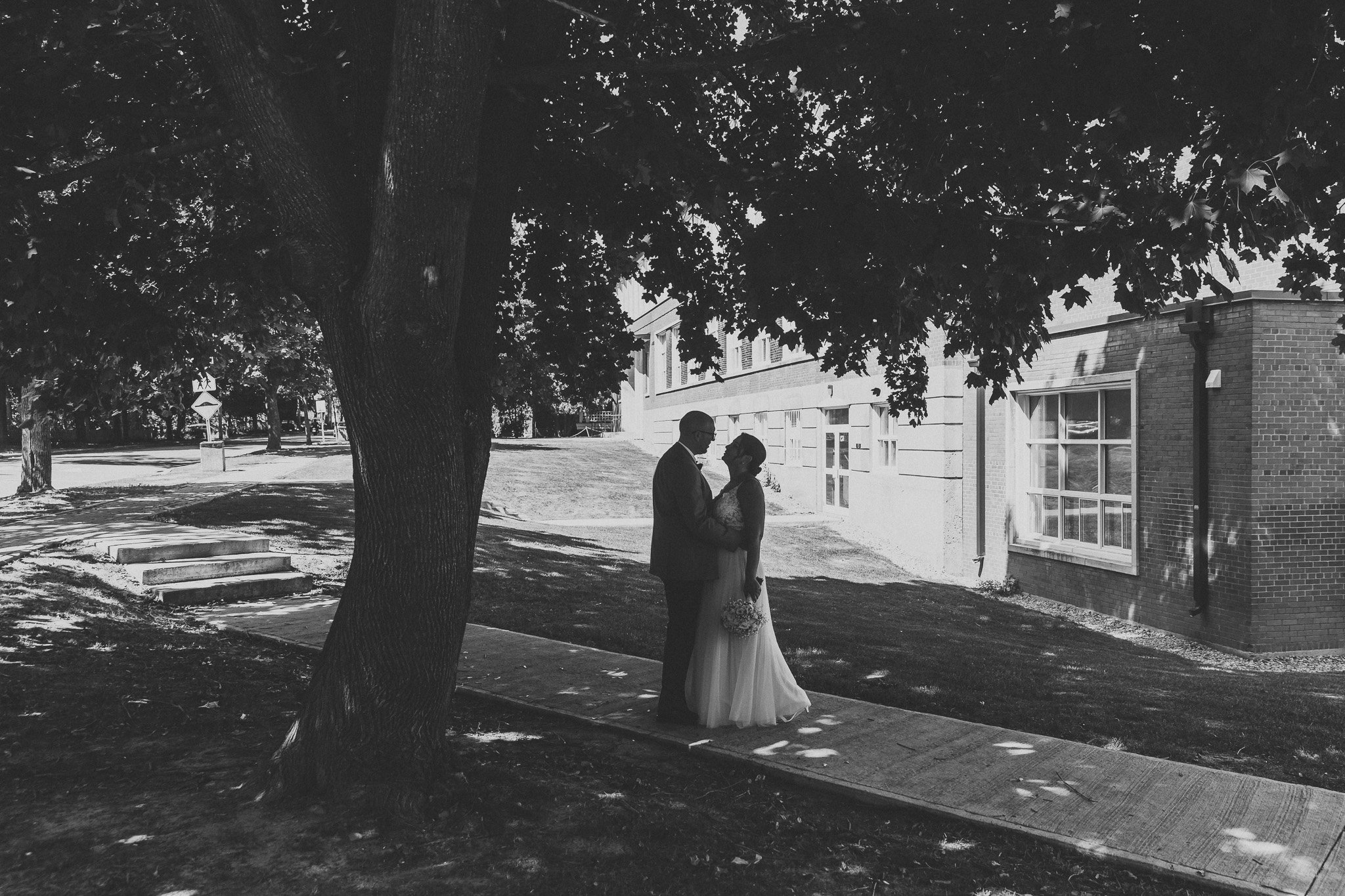 Lucy-Baum-Montreal-Wedding-Photographer-Manoir-Grant-Blog-28.jpg
