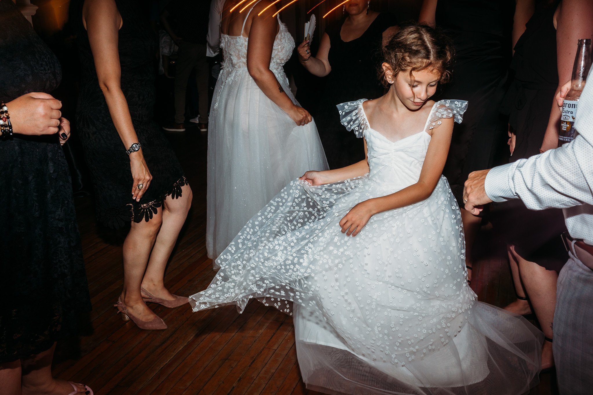 Lucy-Baum-Montreal-Wedding-Photographer-Manoir-Grant-Blog-85.jpg