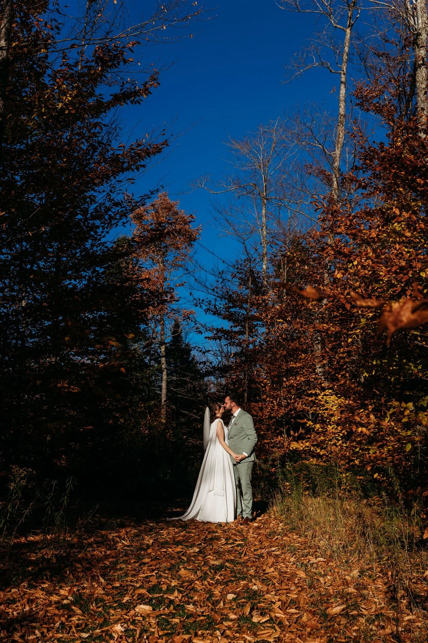Lucy-Baum-Montreal-Wedding-Photographer-Mont-Tremblant-Oct-2025-S-52_websize.jpg