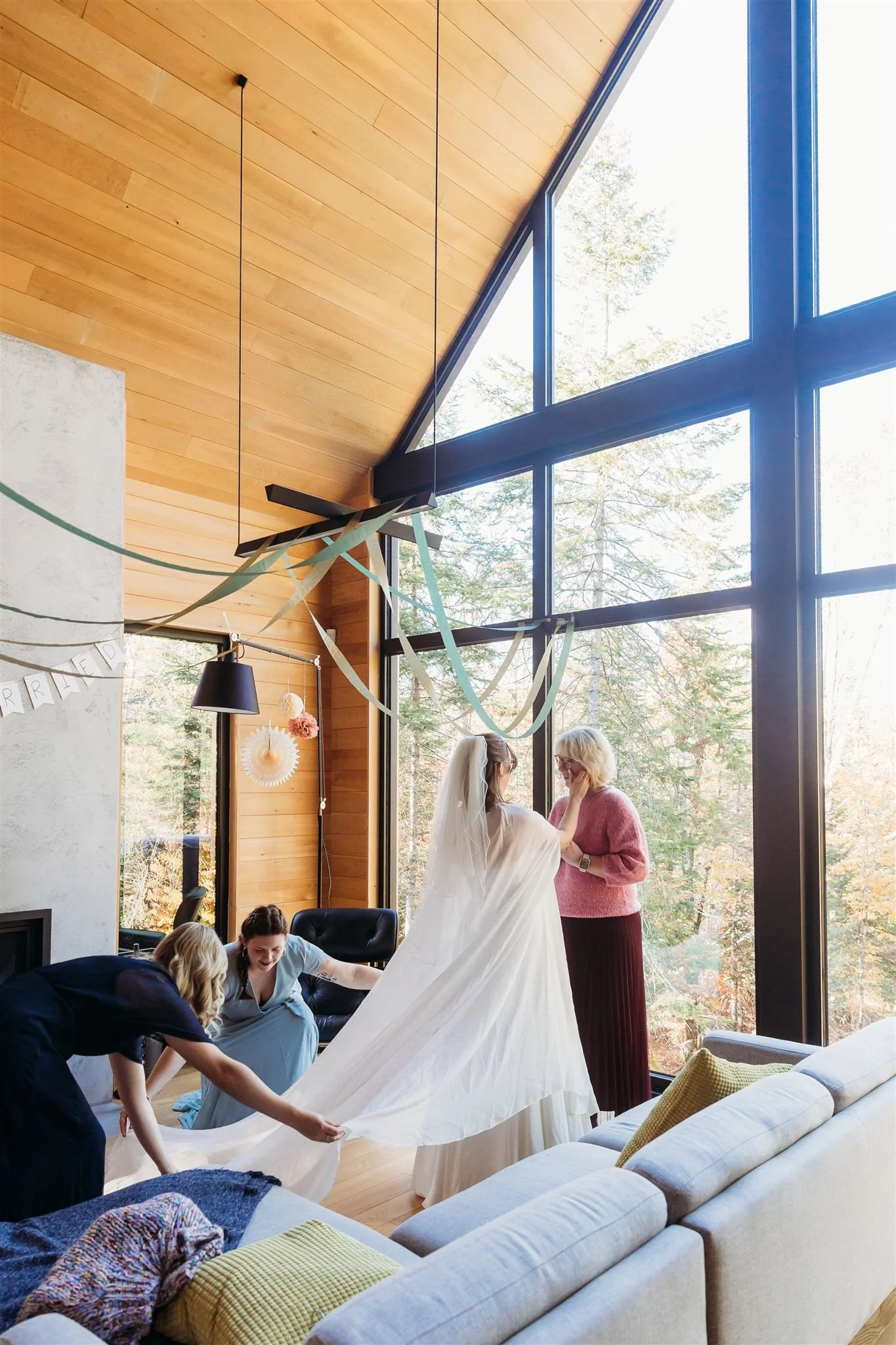 Lucy-Baum-Montreal-Wedding-Photographer-Mont-Tremblant-Oct-2025-S-12_websize (1).jpg