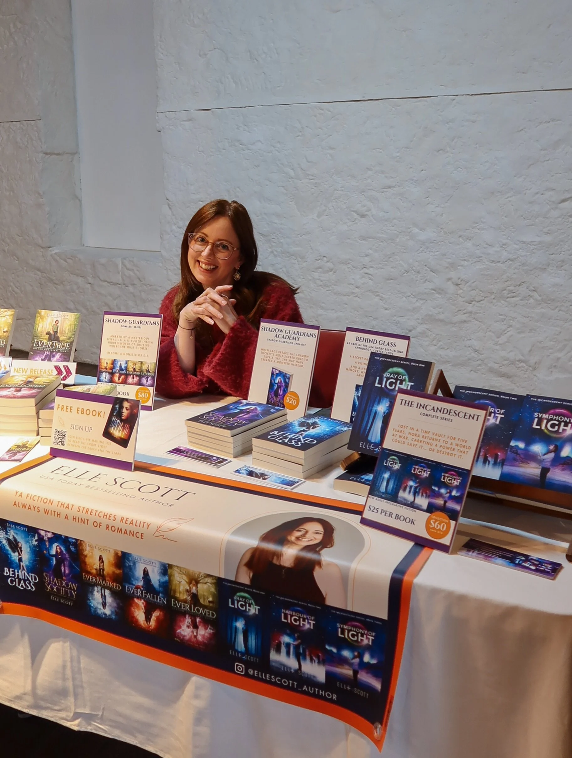 Some snaps from the Indie Author book fair last weekend. 💕✍🏻📖

I had a wonderful time being able to share my new releases with those who&rsquo;ve been patiently waiting for them, meeting new readers, and connecting with other authors. Can&rsquo;t 