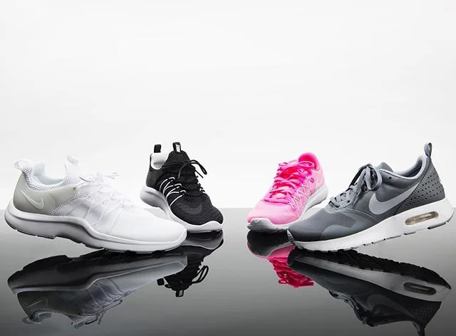 ✨Athleisure at its finest✨#stilllife #stilllifephotography #fashionblog #propstylist #propstyling #productphotography #stilllifestyling #monday #nike #flatlay #athleisure #style #styleblogger #styledbyme #zappos #nikeshoes #nikeairmax #nikewomen #nik