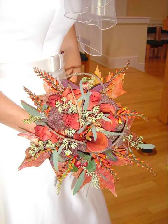 My first bridal bouquet, thirteen years ago. This is when I found my love for wedding design.