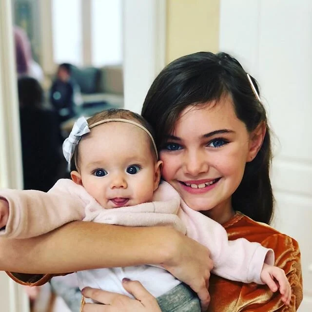 Missing the most beautiful baby girl in the world today! I love my nieces and nephews like my own babies. This sweet baby girl belongs to my sister @shellsteele. She and her little ones just flew back home so that means real life begins now. My famil