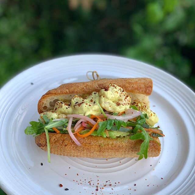 Today&rsquo;s special available for curbside pick up: Saffron and Curry Shrimp Banh Mi! Enjoy this sandwich on our *BRAND NEW* baguette with coconut curry poached shrimp, avocado, pickled vegetables and saffron aioli. 
Order online- link in bio! 
#ma