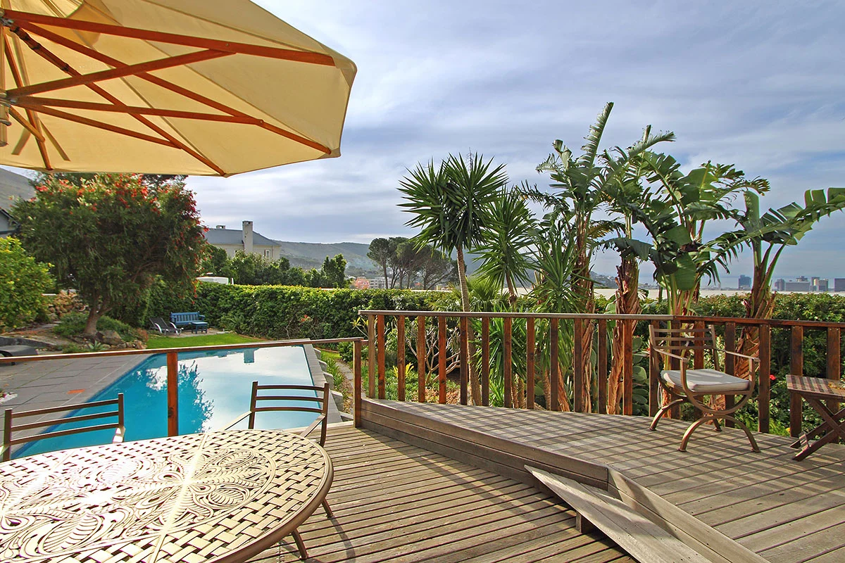 Cape-Paradise-Lodge-Cape-Town.jpeg