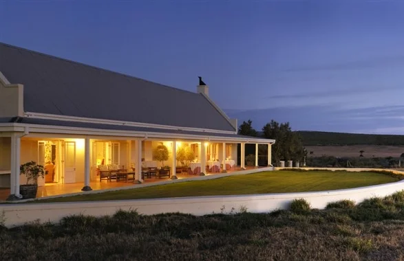 lodge-external-view-at-night_0.jpg