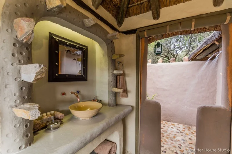 Safari_Lodge_Amakhala_Game_Reserve_Bathroom.jpg