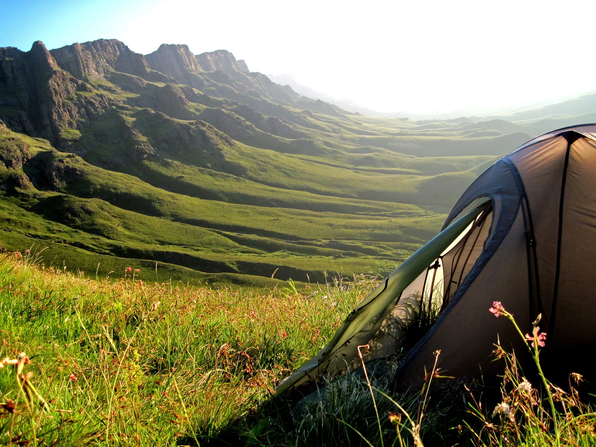 tent-765064_1920.jpg