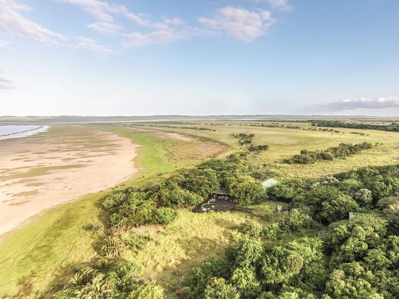 Agence_de_voyage_afrique_base en afrique du sud_capoupascap_voyage_cap_ou_pas_cap_safari africaine_Makakatana_Bay_lodge001.jpg