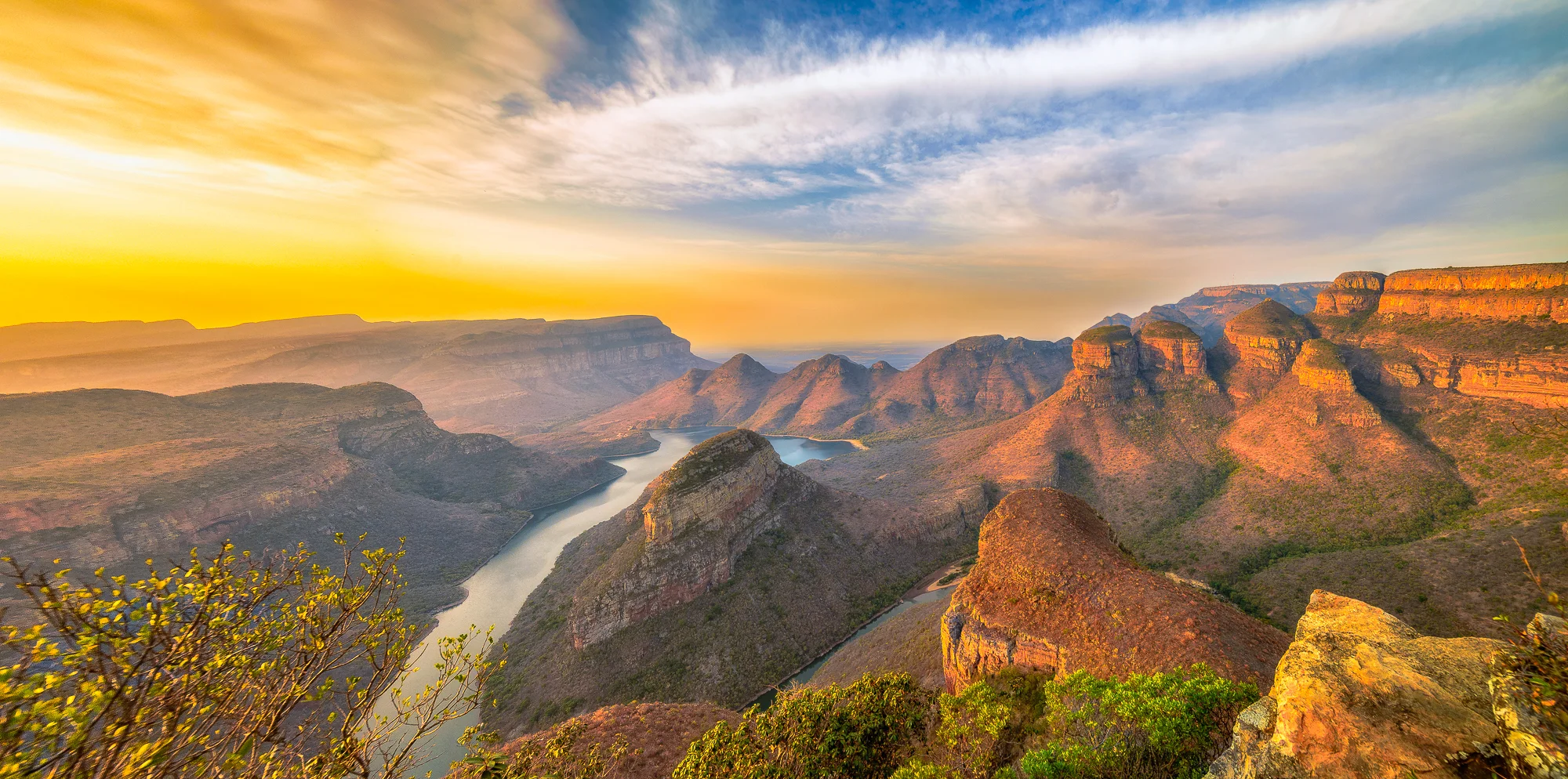 three-rondavels-south-africa_l.jpeg