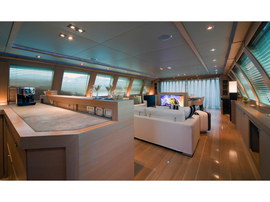 Copy of SPORTYACHT 120 BAR AREA