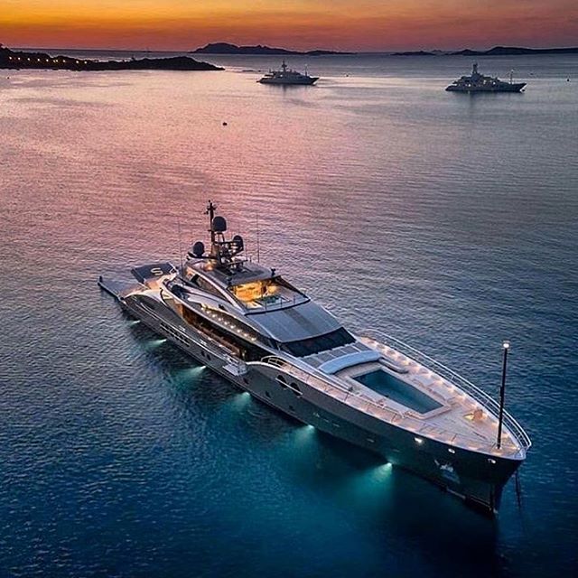 Shining bright like a 💎 #sanam

#yacht #yachts #superyacht #superyachts #yachtlifestyle #luxury #luxurylifestyle