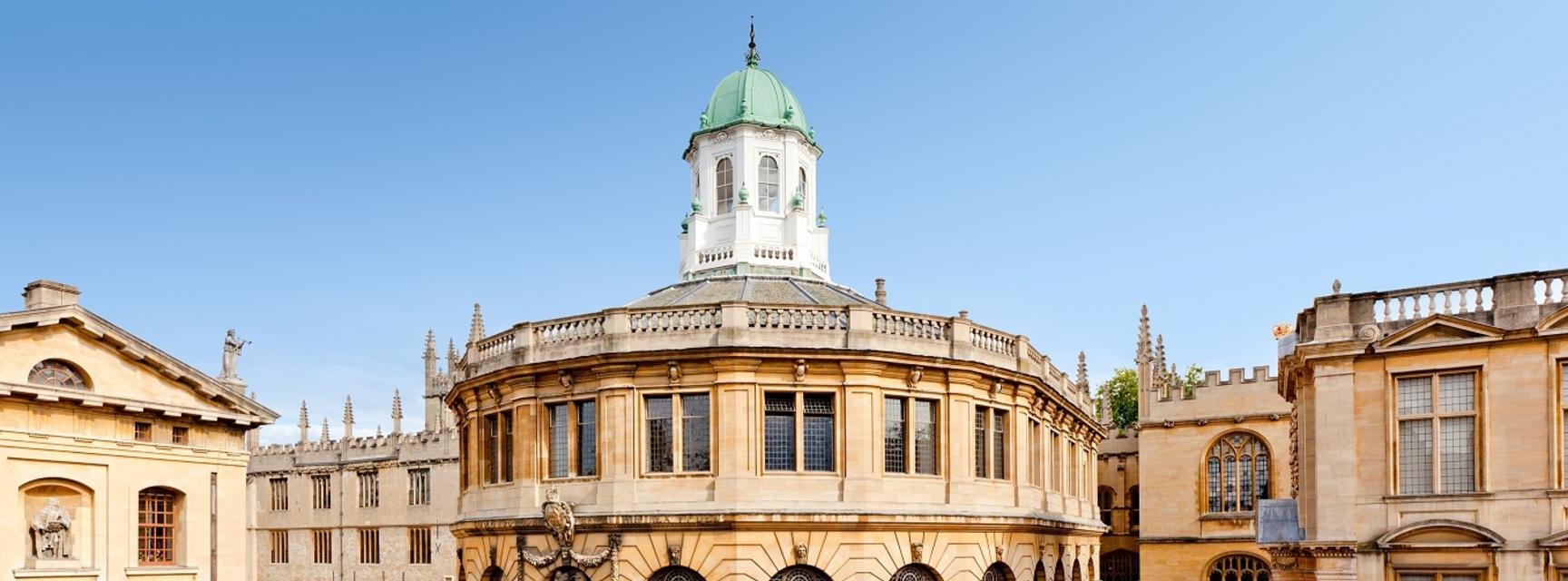 sheldonian_theatre_new_front_desk_photo_superres_resized.jpeg