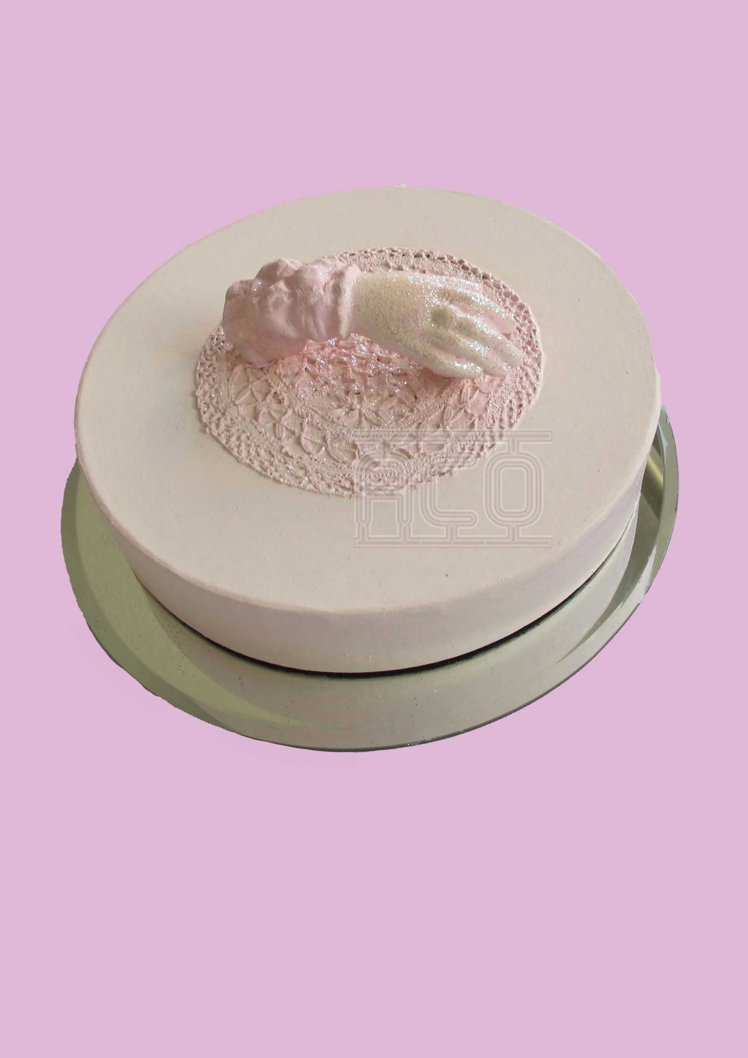 Heurtoir rose paillette sur dentelle moulé et plâtré sur support cartonnée en cercle CHF 800.-
