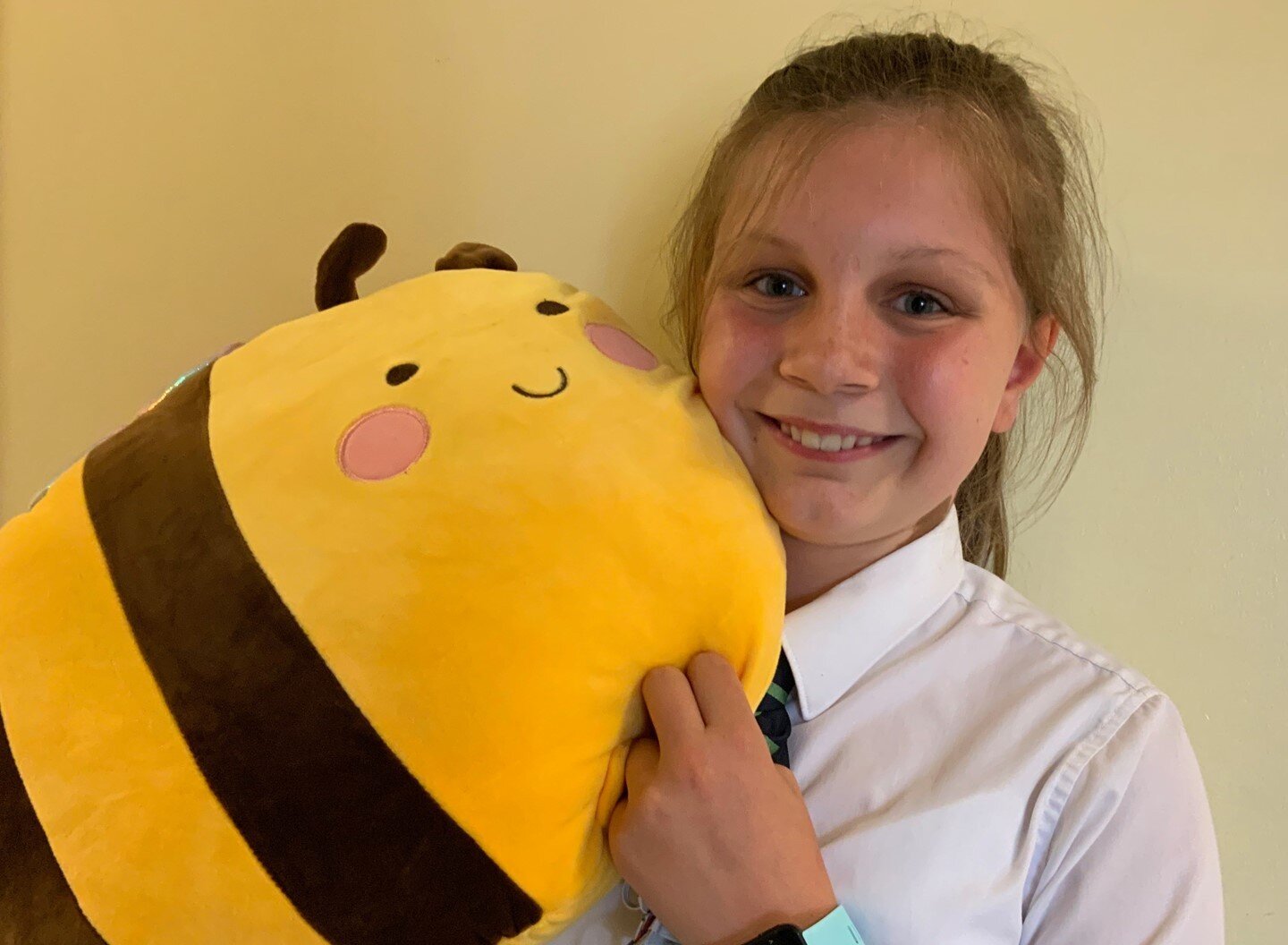 Well done to the Year 7 student council for organising and running a competition to name the twin to their bee mascot Bernard! Milly looks to be buzzing about her prize!! Funds raised will go to UNICEF. 🐝