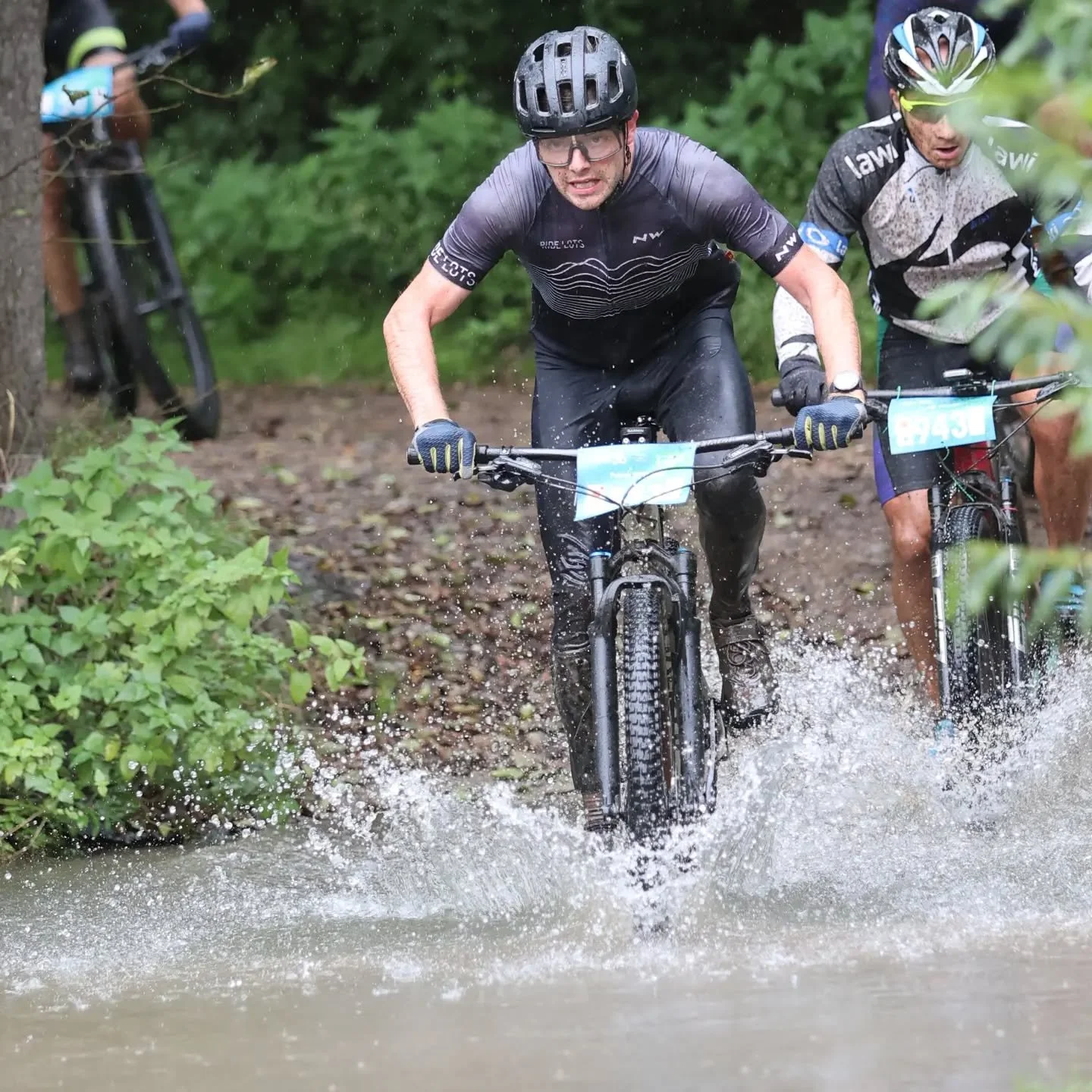Prazska Padesatka (Prague 50) is a solid race in NW Prague. I can ride from my apartment to the starting line in 20 minutes. That's pretty cool.