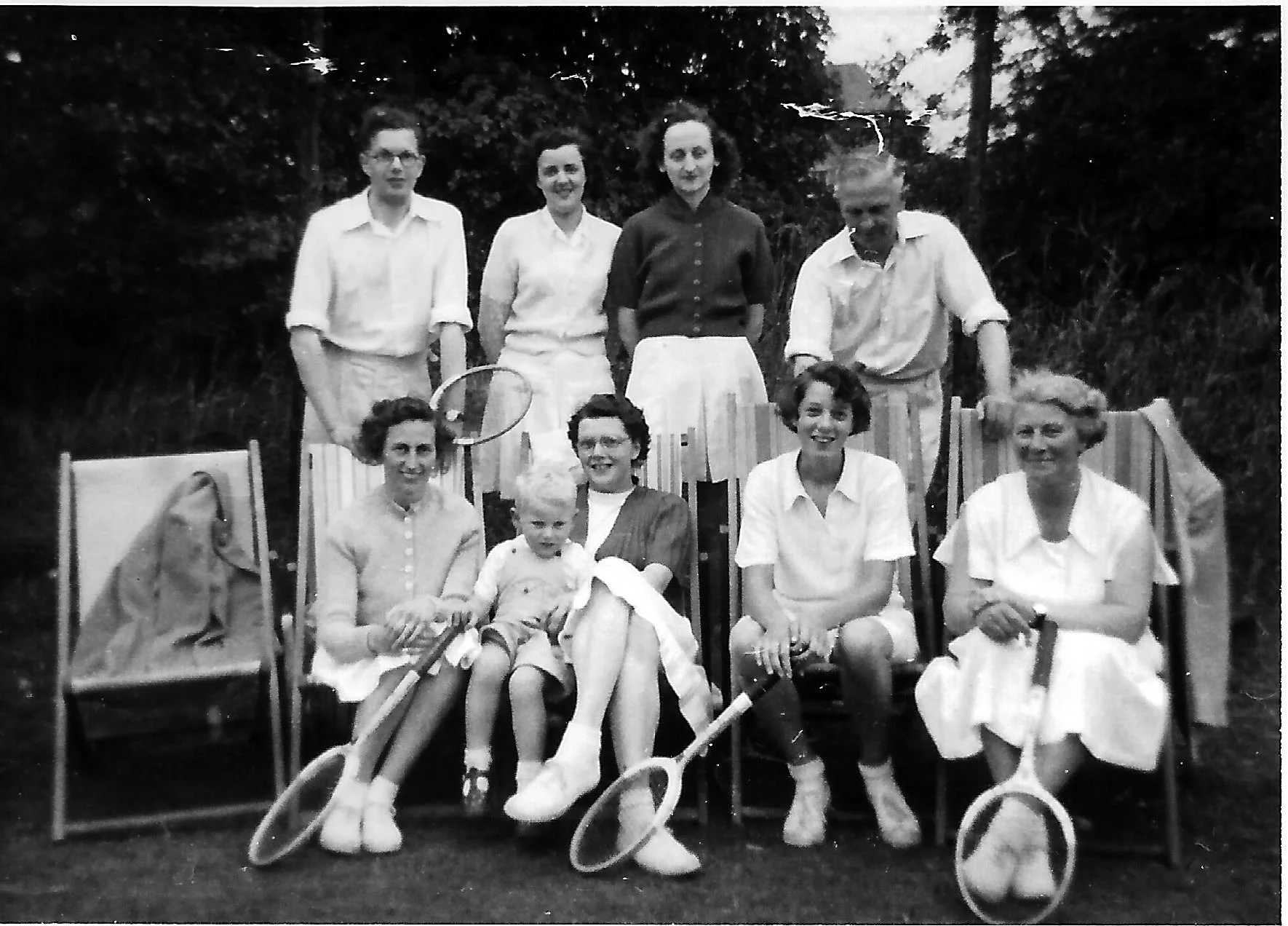 1946 Ladies group.jpg