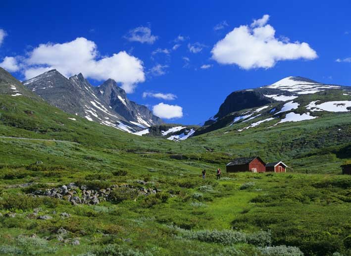 Hiking in Norway's Jotunheimen Pathways Active Travel