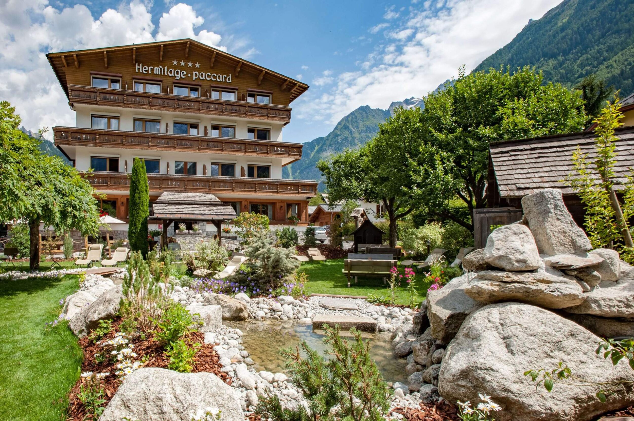 Hermitage Peccard Chamonix Hotel Exterior Pathways Active Travel
