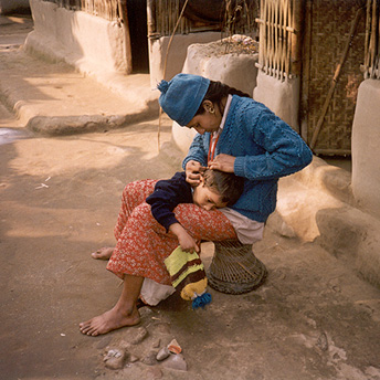  Lice spread easily in the camps.&nbsp; It is a constant duty to clean your head of lice.&nbsp; Ajay / PhotoVoice / LWF 