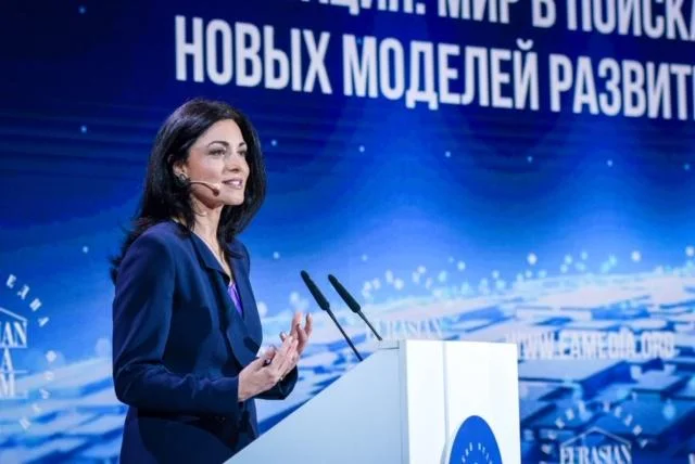 Ghida Fakhry - Latest