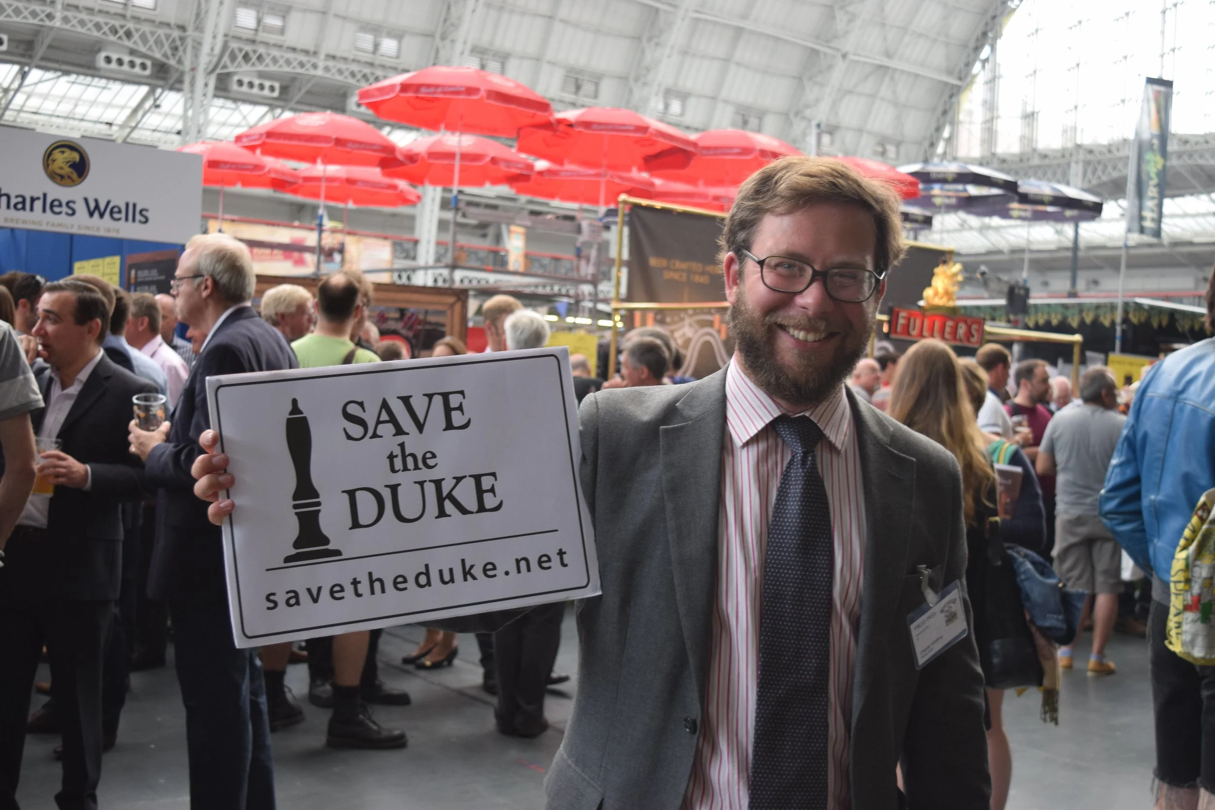 Charlie Whitting supports Duke of Mar .jpg