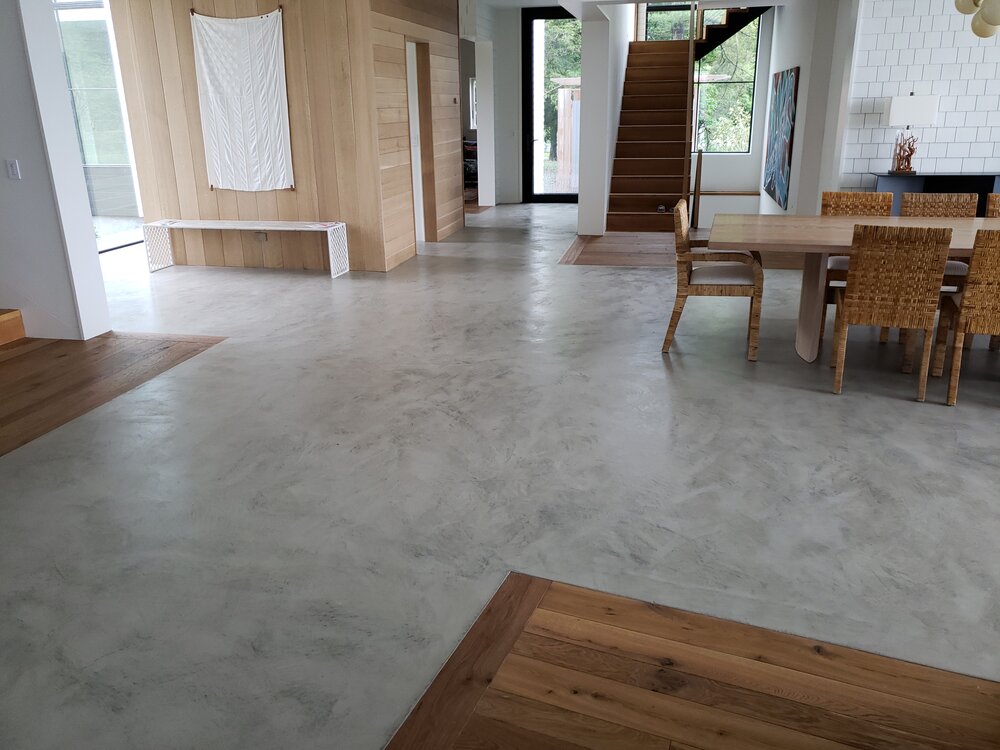 skyde rent tøjlerne Residential Micro-topping — Hyde Concrete