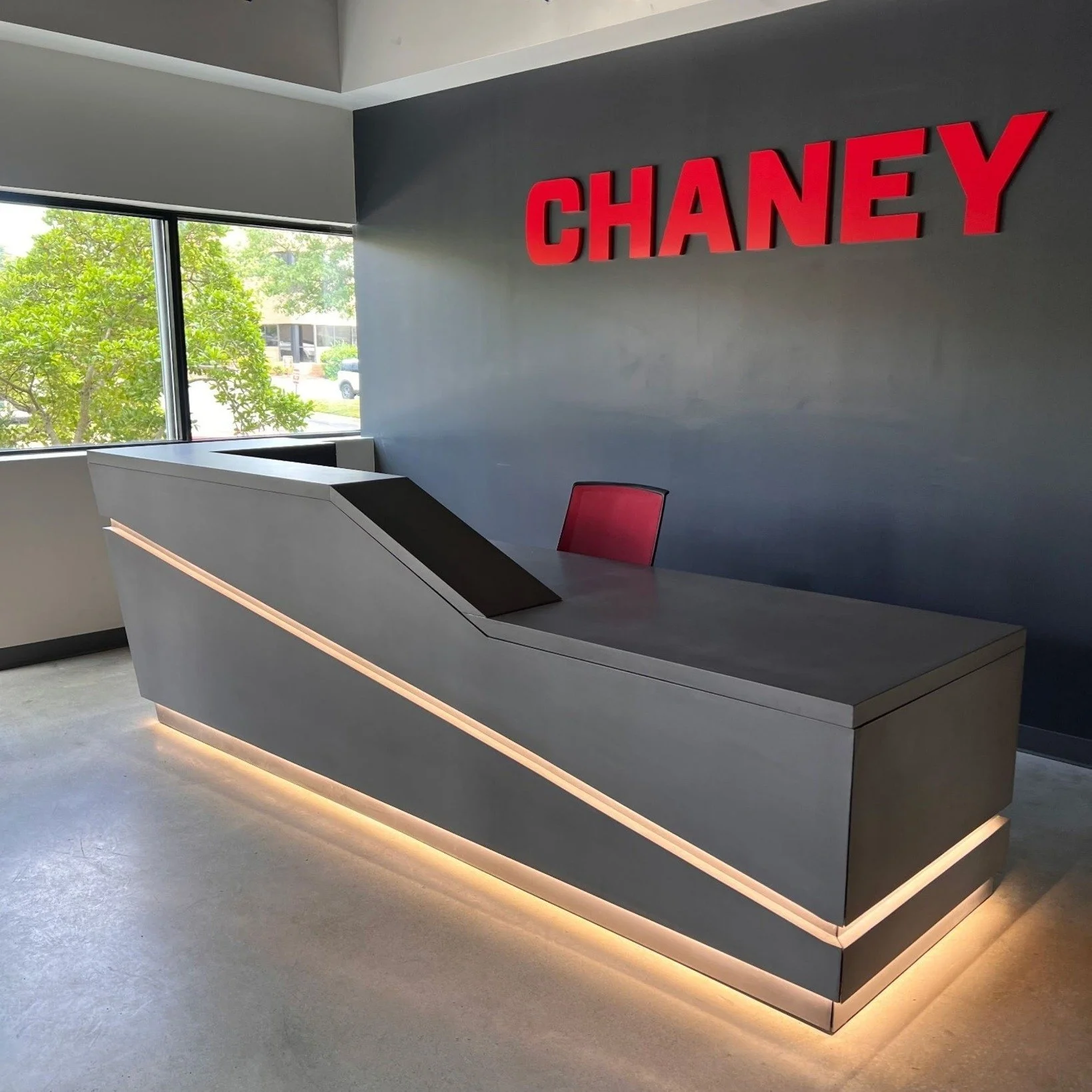🏆 FIRST PLACE WINNER!
Hyde Concrete took home an American Society of Concrete Contractors International Decorative Concrete Award for this incredible reception desk!
This architectural masterpiece serves as the perfect welcome centerpiece for @chane
