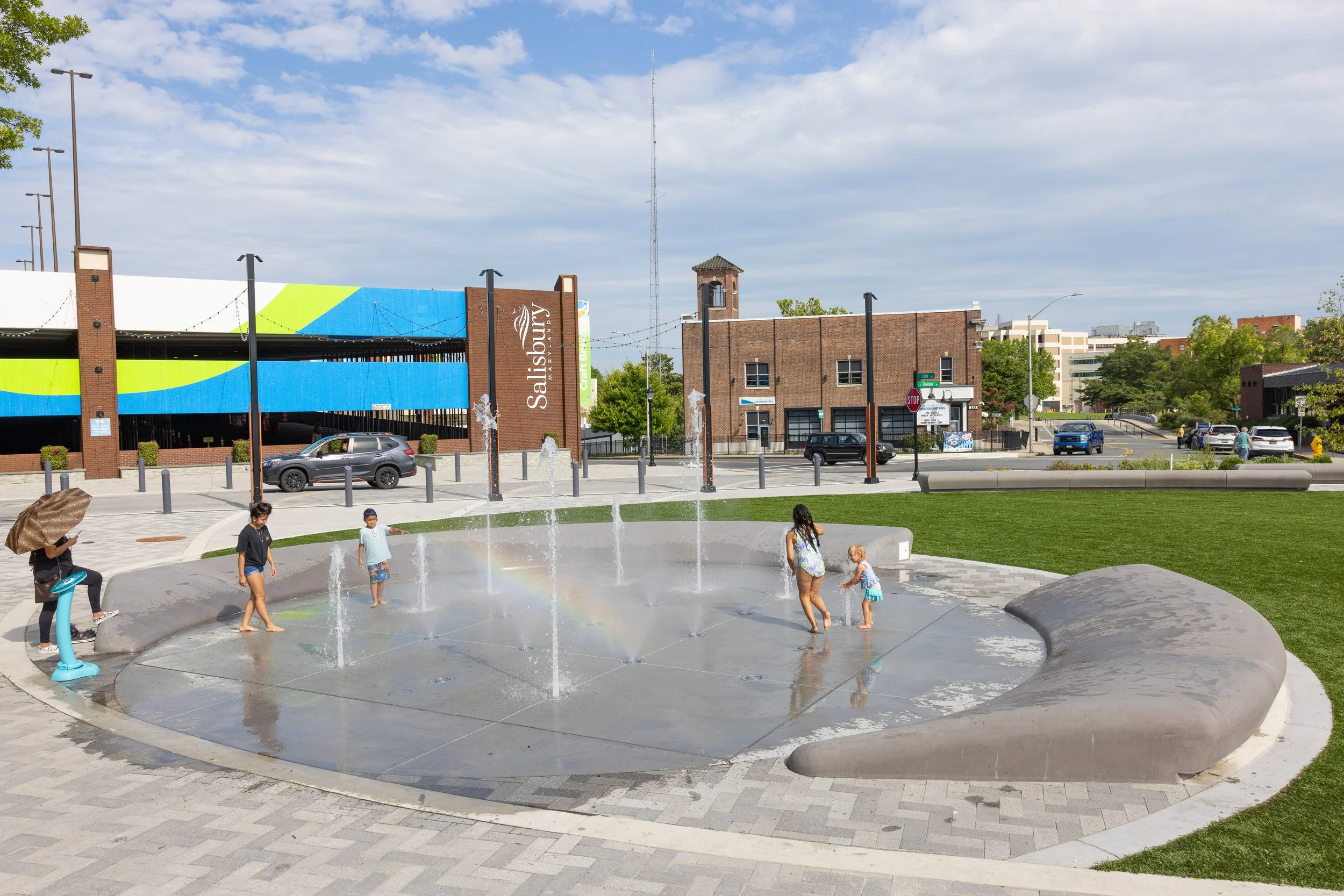 hyde-concrete-precast-benches-water-feature-unity-square-salisbury-maryland-03.jpg