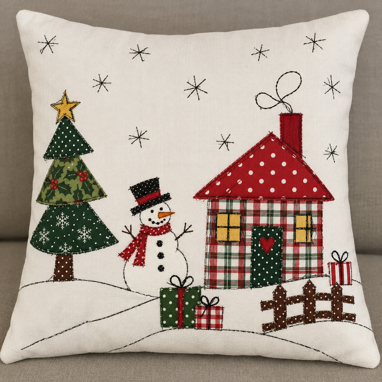 SIP & SEW — CHRISTMAS CUSHION FREE-MOTION APPLIQUÉ WORKSHOP: 21 November (14.00 - 19.00) Much Wenlock