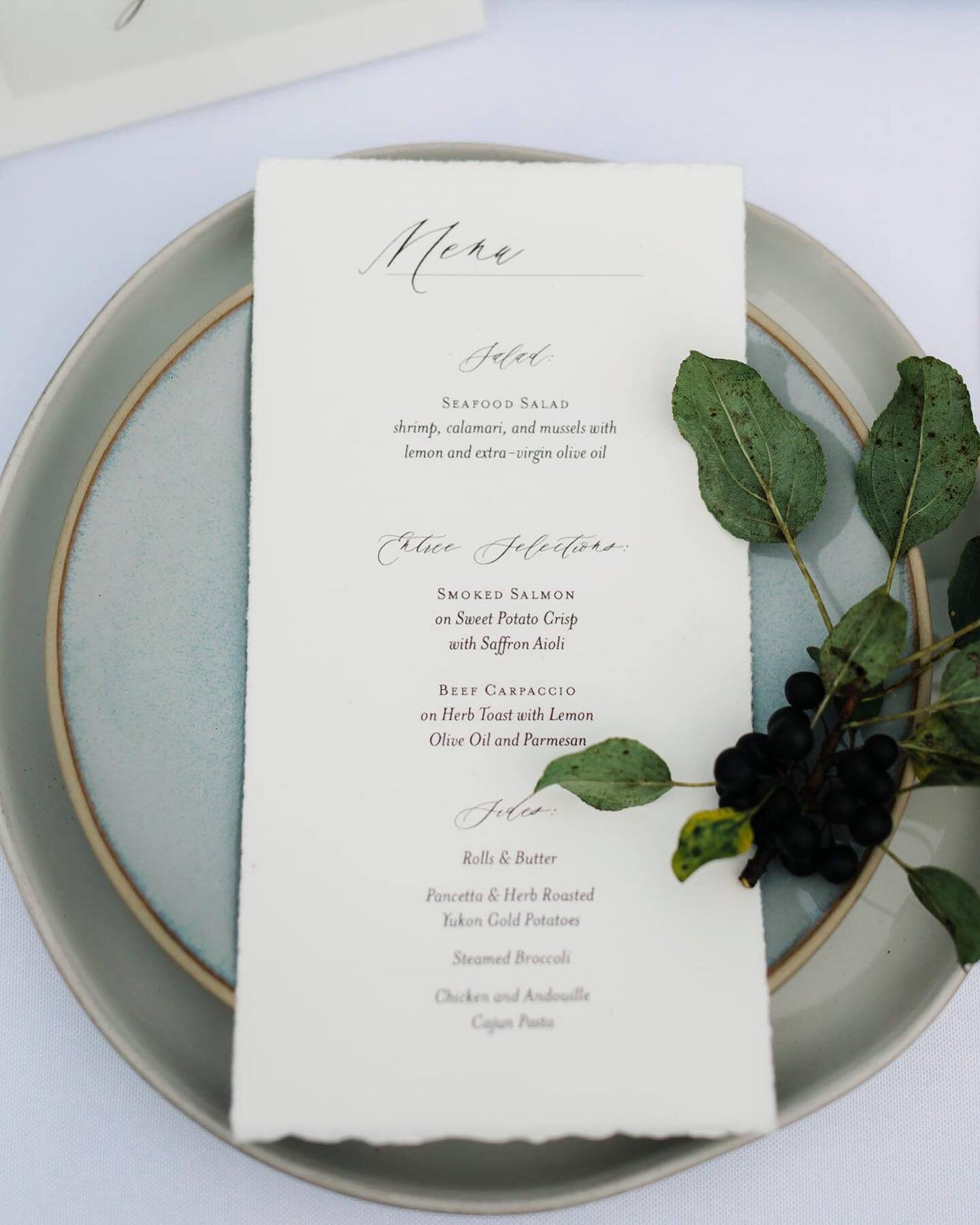 Did you know Jes Rose Design also makes Day-Of stationery like menus and place cards? Give yourself the gift of delegating these final details ✨

Photo by @eviejrweddings