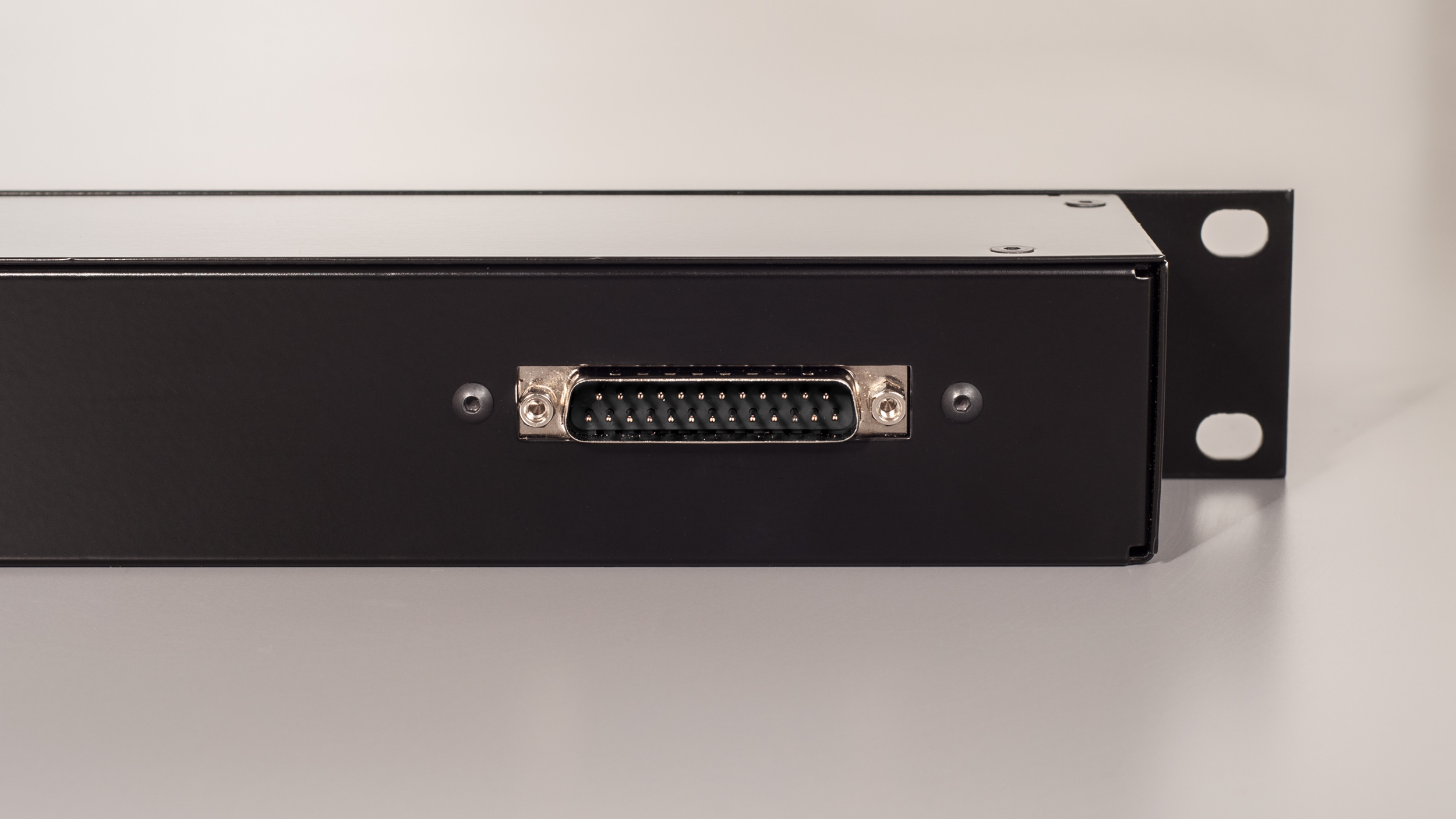 Sequentix Rackmount Breakout Box Quarter Inch-2.jpg