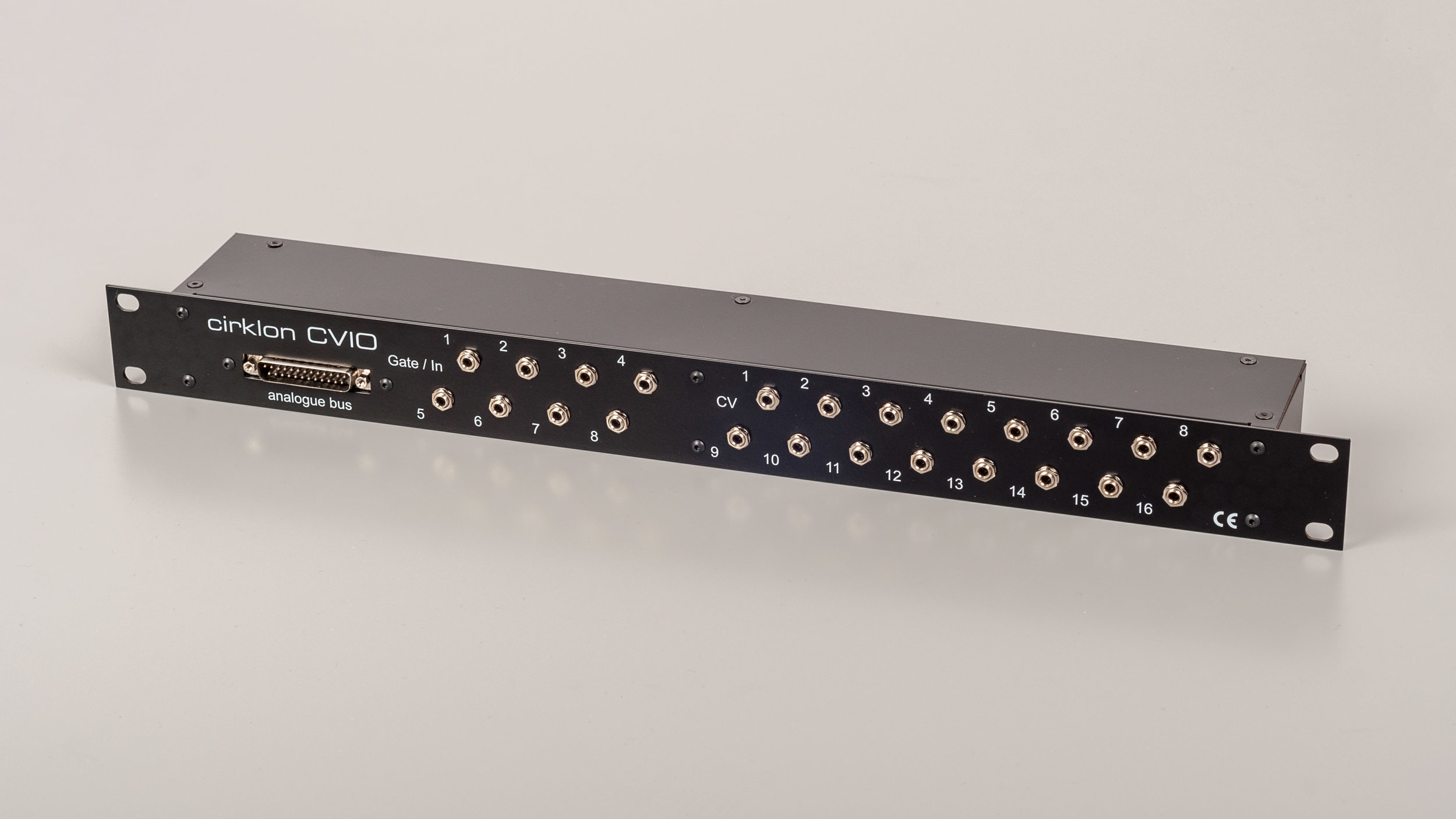 Sequentix-Rackmount-Breakout-Box-35mm-1.jpg