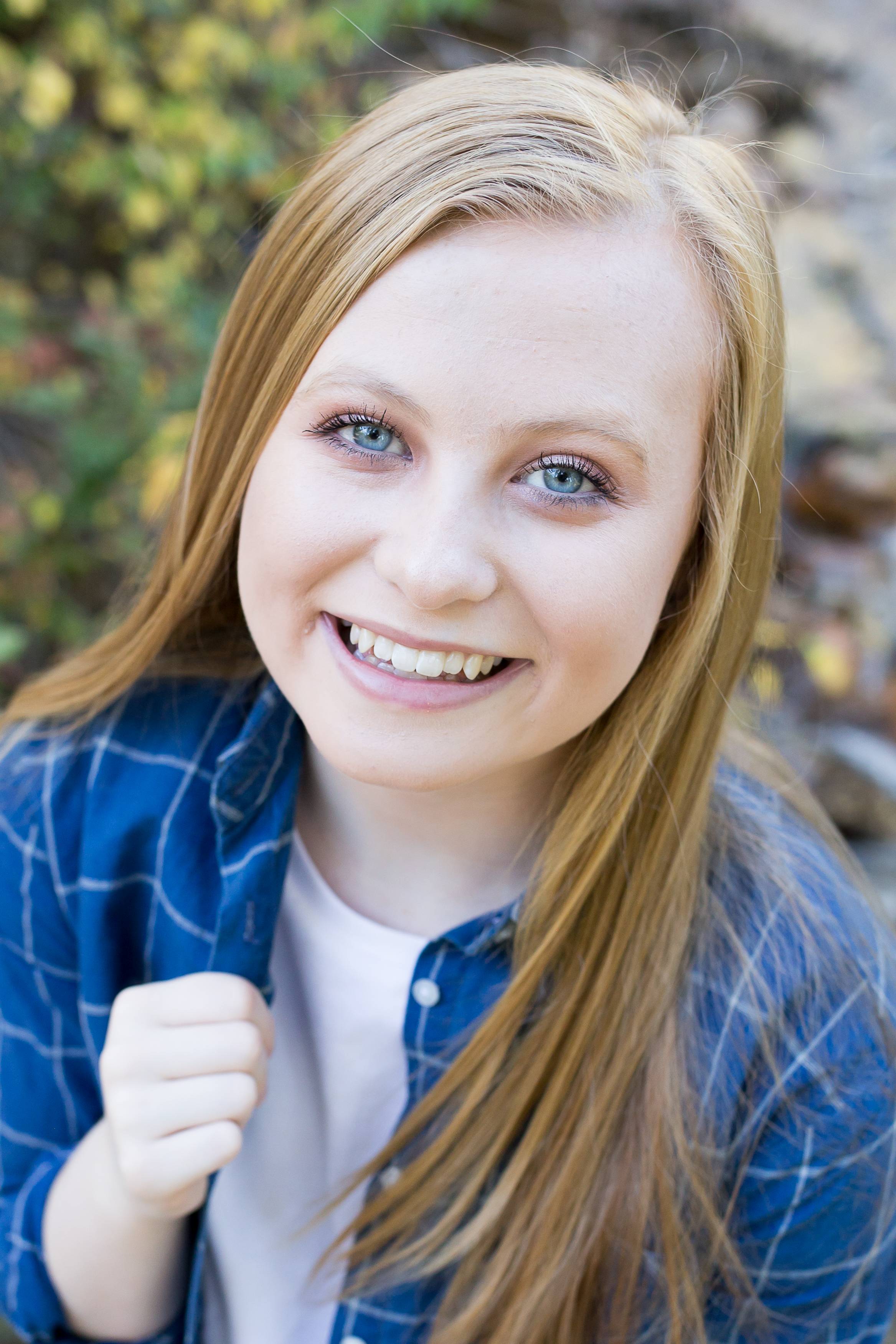 Colorado Springs Senior Photographer | Stacy Carosa Photography | Colorado Springs senior session  in Cheyenne Canyon among trees and water | Colorado Springs Senior Photographer