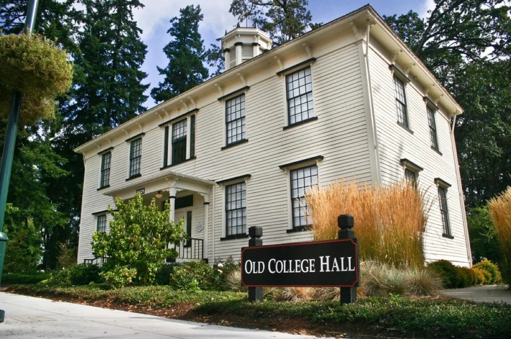 PacU_Old-College-Hall-1024x679.jpg