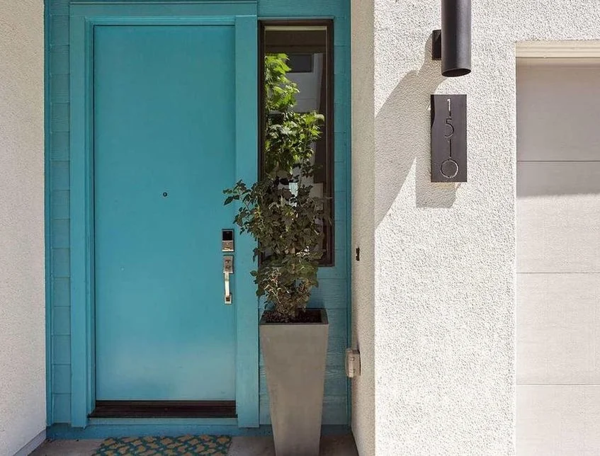 1510_pullman_door_patty_rogers.jpg